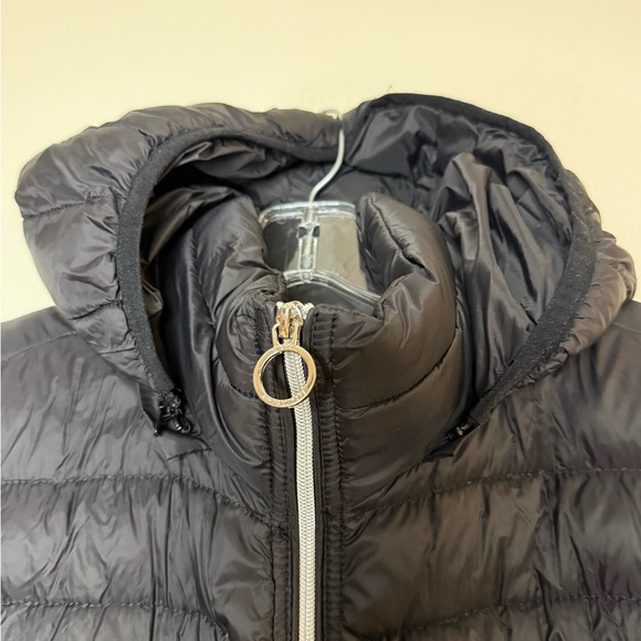 Michael Kors Women's Black Packable Hooded Puffer Jacket - Picture 15 of 16